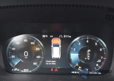 2021 Volvo Xc60 T6 Inscription z USA, uszkodzony, nr VIN YV4A22RL0M1741849